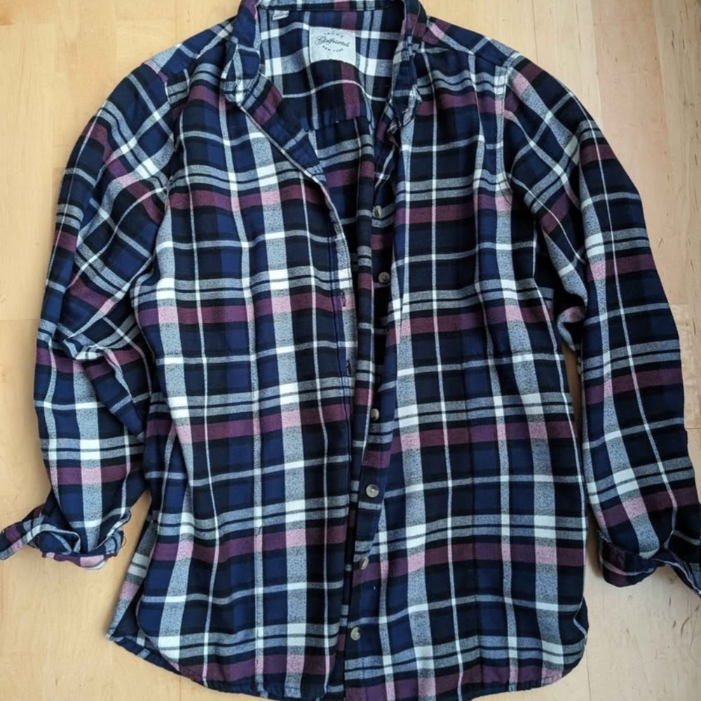 Women's Plaid Button Down Shirt